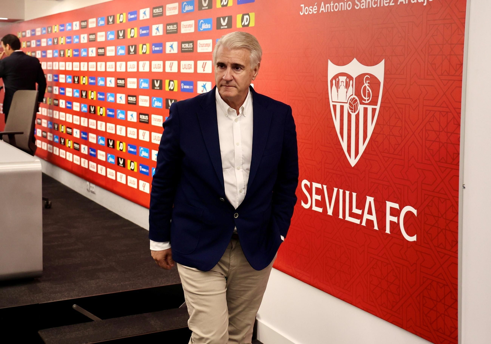 Antonio Cordón, en una de sus primeras comparecencias en el Sevilla FC.