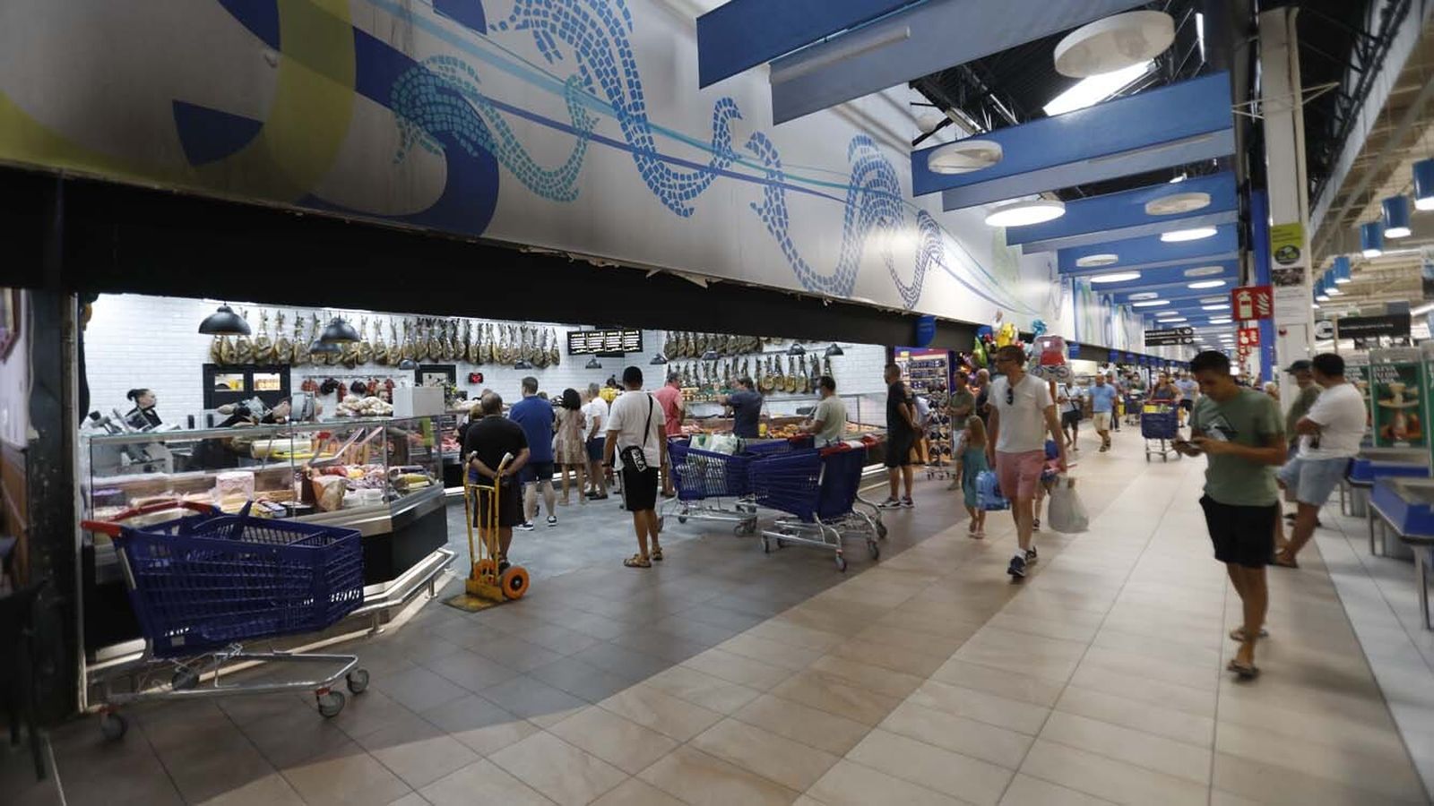 Las fotos de la reapertura de la Boutique de la Carne 42 días después del incendio