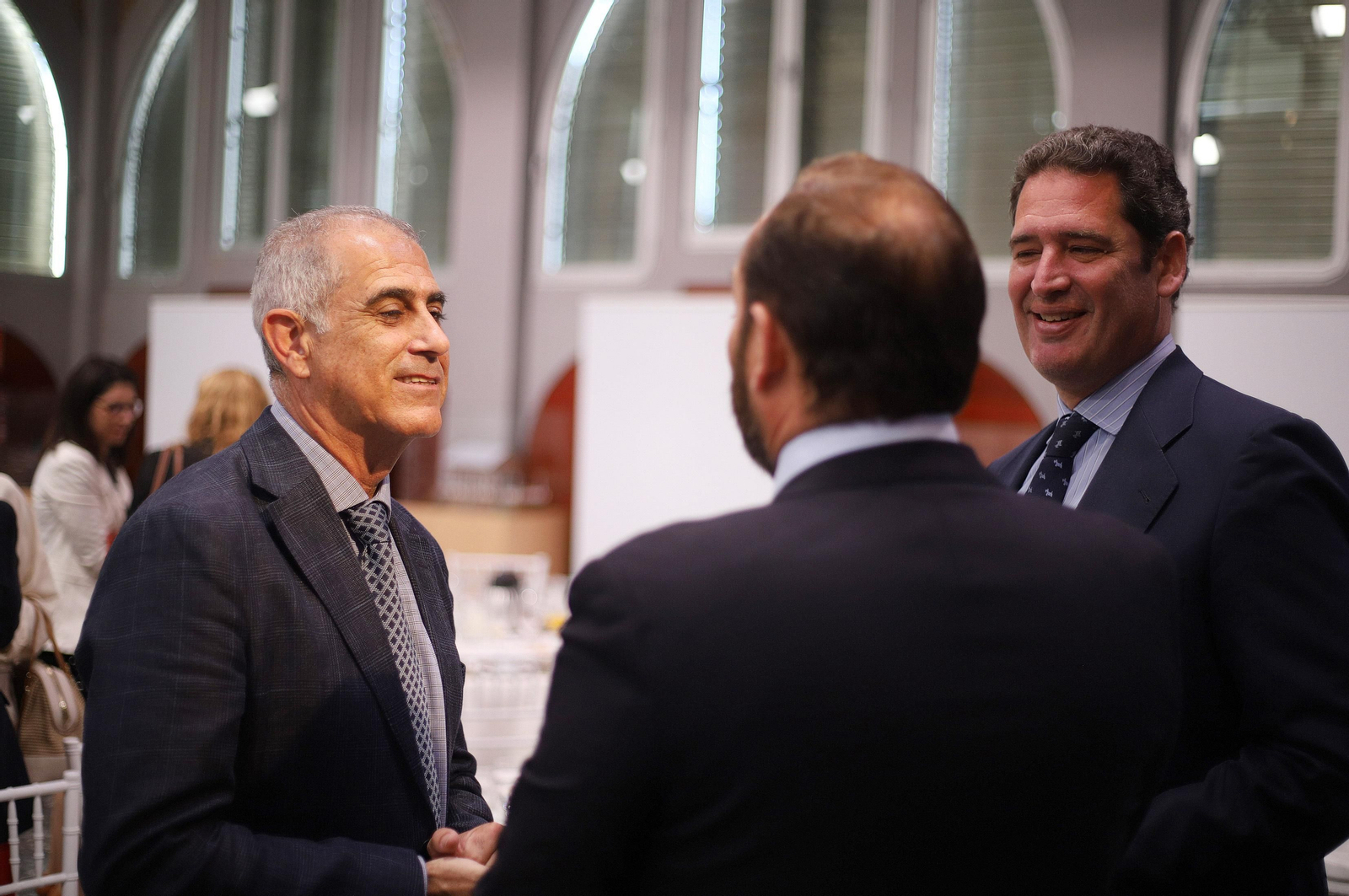 Imágenes del desayuno-coloquio con Jorge Paradela en el Foro Joly Andalucía