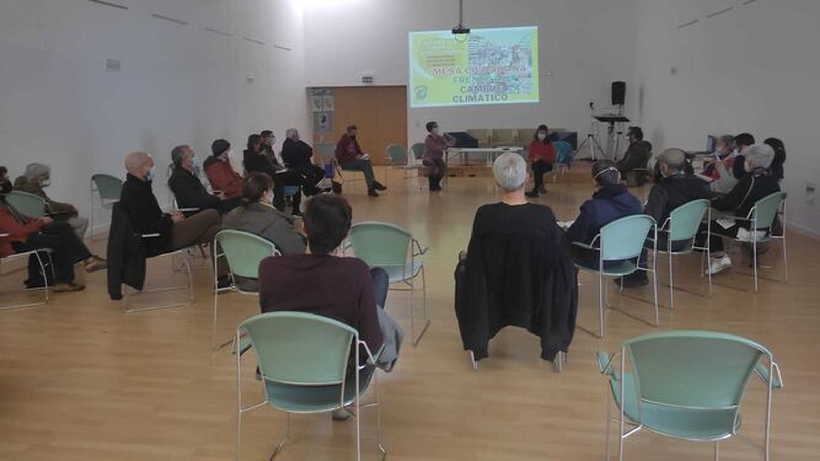 La Mesa frente al Cambio Climático se ha creado durante un encuentro en el centro cívico.