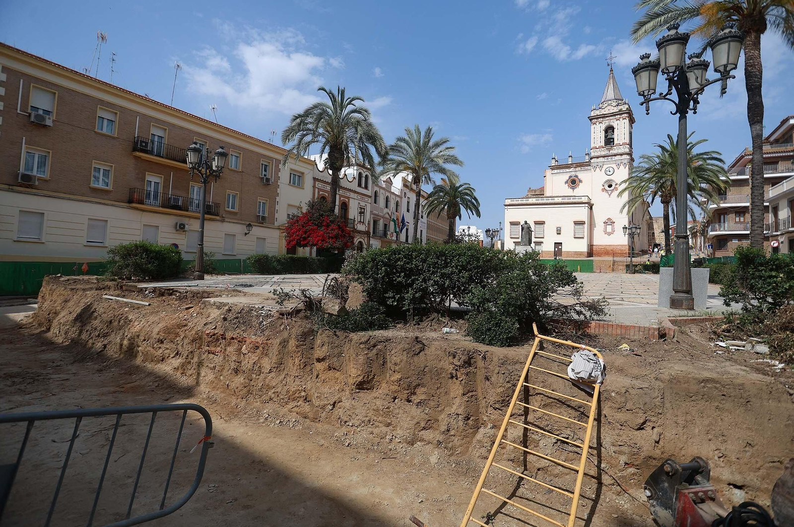 Imágenes de la visita a las obras de remodelación de la plaza de San Pedro
