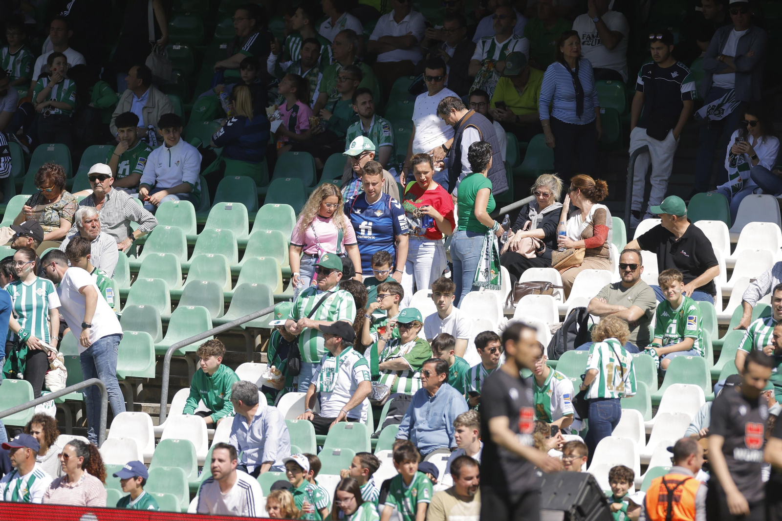 Búscate en las fotos del Betis-Mallorca
