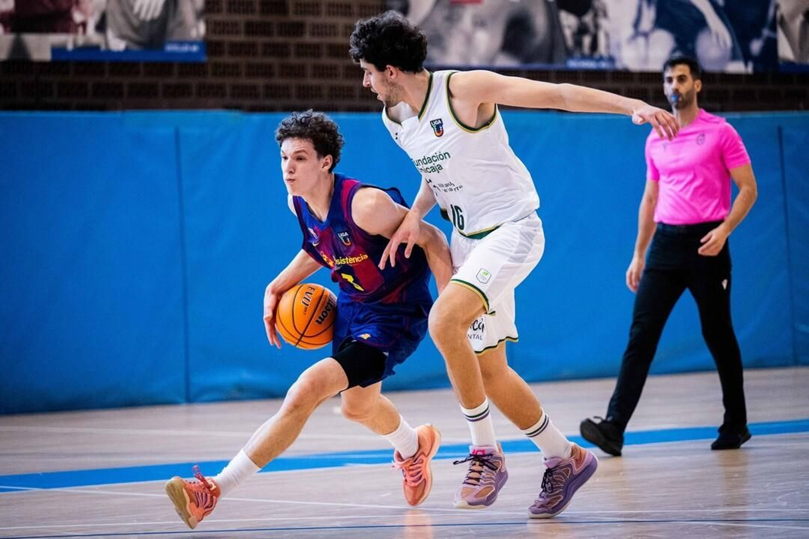 El Unicaja acarició el triunfo en Barcelona (62-61) en Liga U22: fotos y crónica del partido