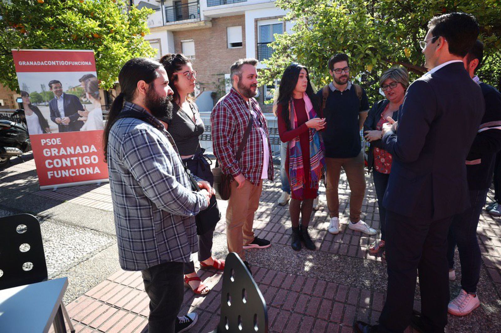 Francisco Cuenca y Ana Muñoz presentaron su proyecto en la sede del antiguo Imfe en la Bola de Oro