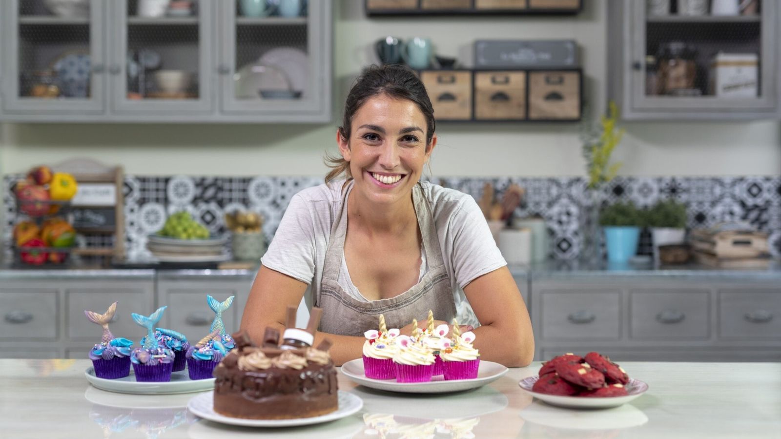 Alma Obregón, en uno de sus programas de repostería en Canal Cocina.