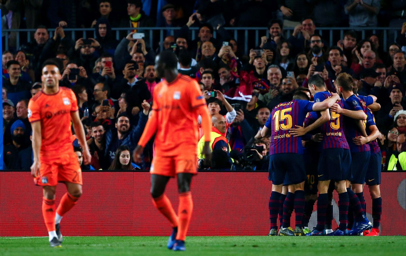 Las imágenes del Barcelona-Olympique de Lyon de Champions