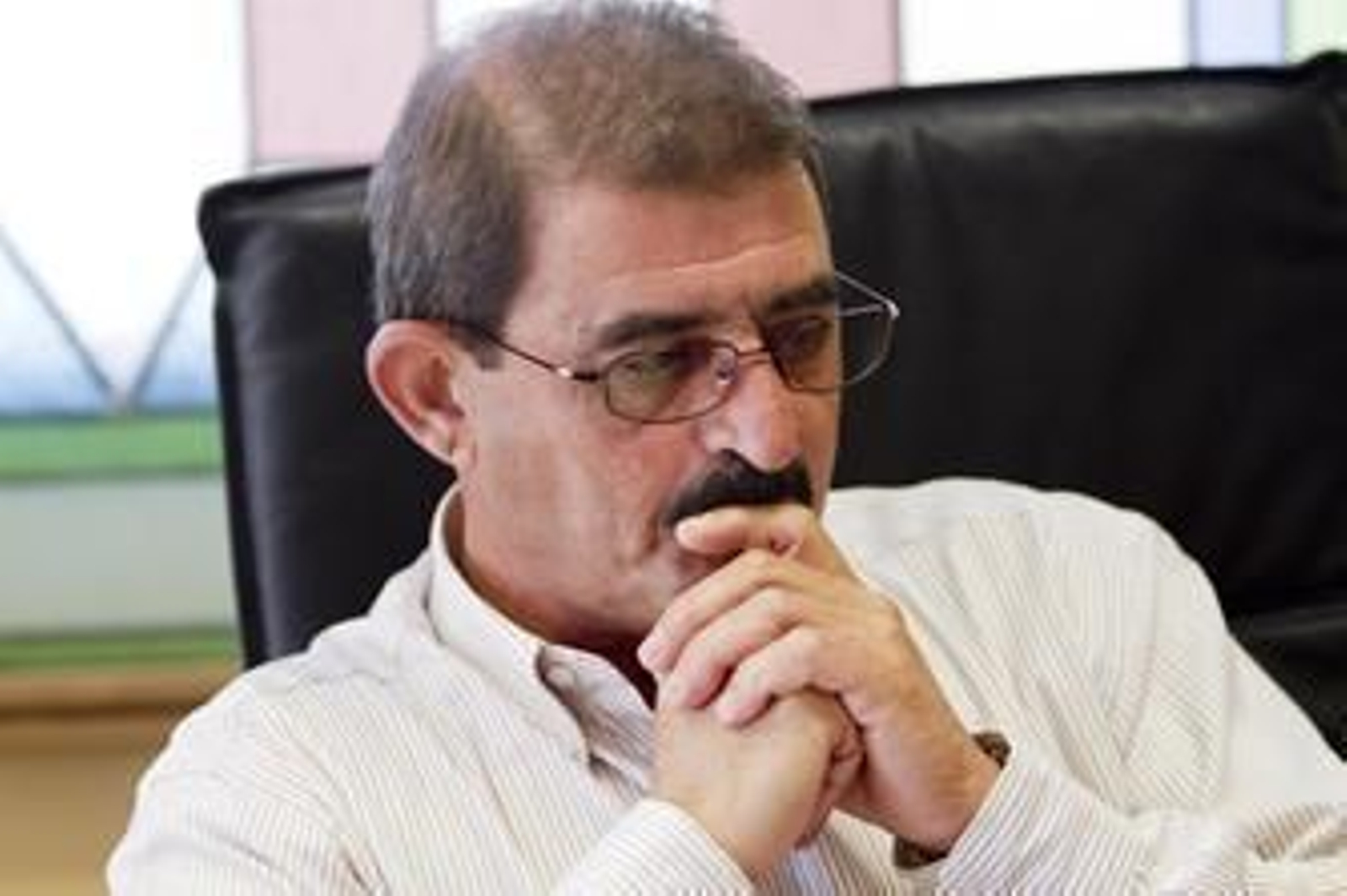 Salvador Mera, durante una entrevista en su despacho de UGT-Cádiz. /Lourdes de Vicente