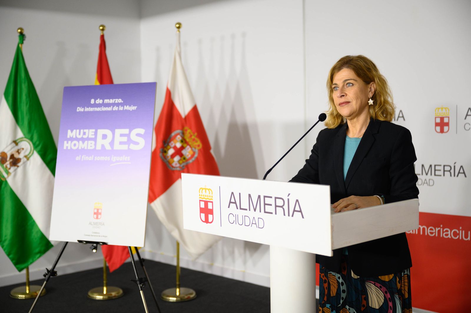 Paola Laynez ha presentado el programa con motivo del 8M