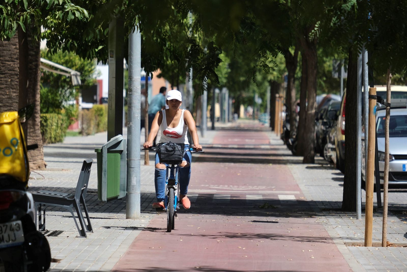 Un paseo en imágenes por el barrio cordobés del Parque Cruz Conde a finales de agosto