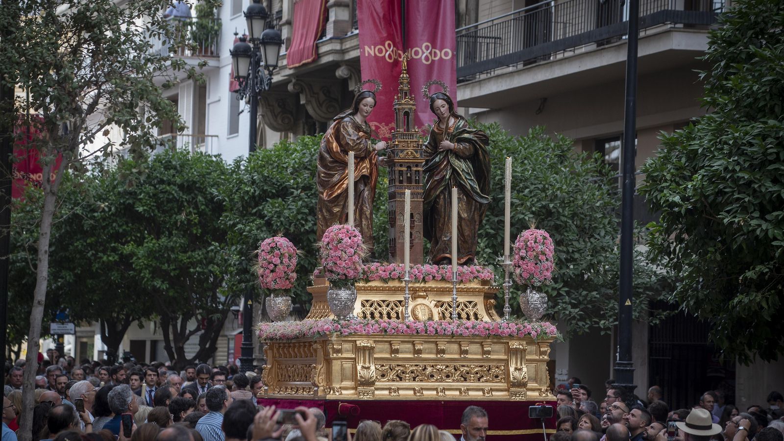 El paso de Santa Justa y Rufina.