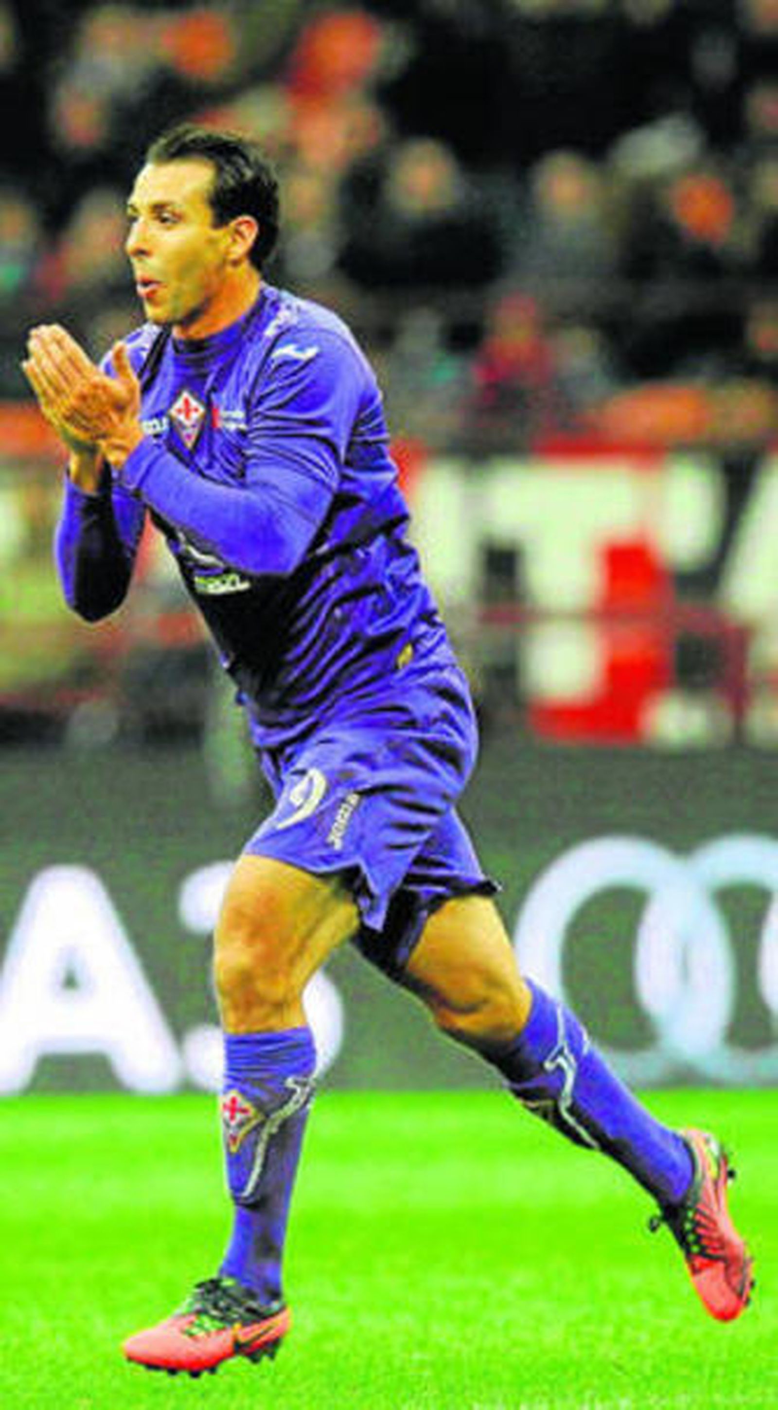 El Hamdaoui celebra uno de los goles que hizo en Florencia.