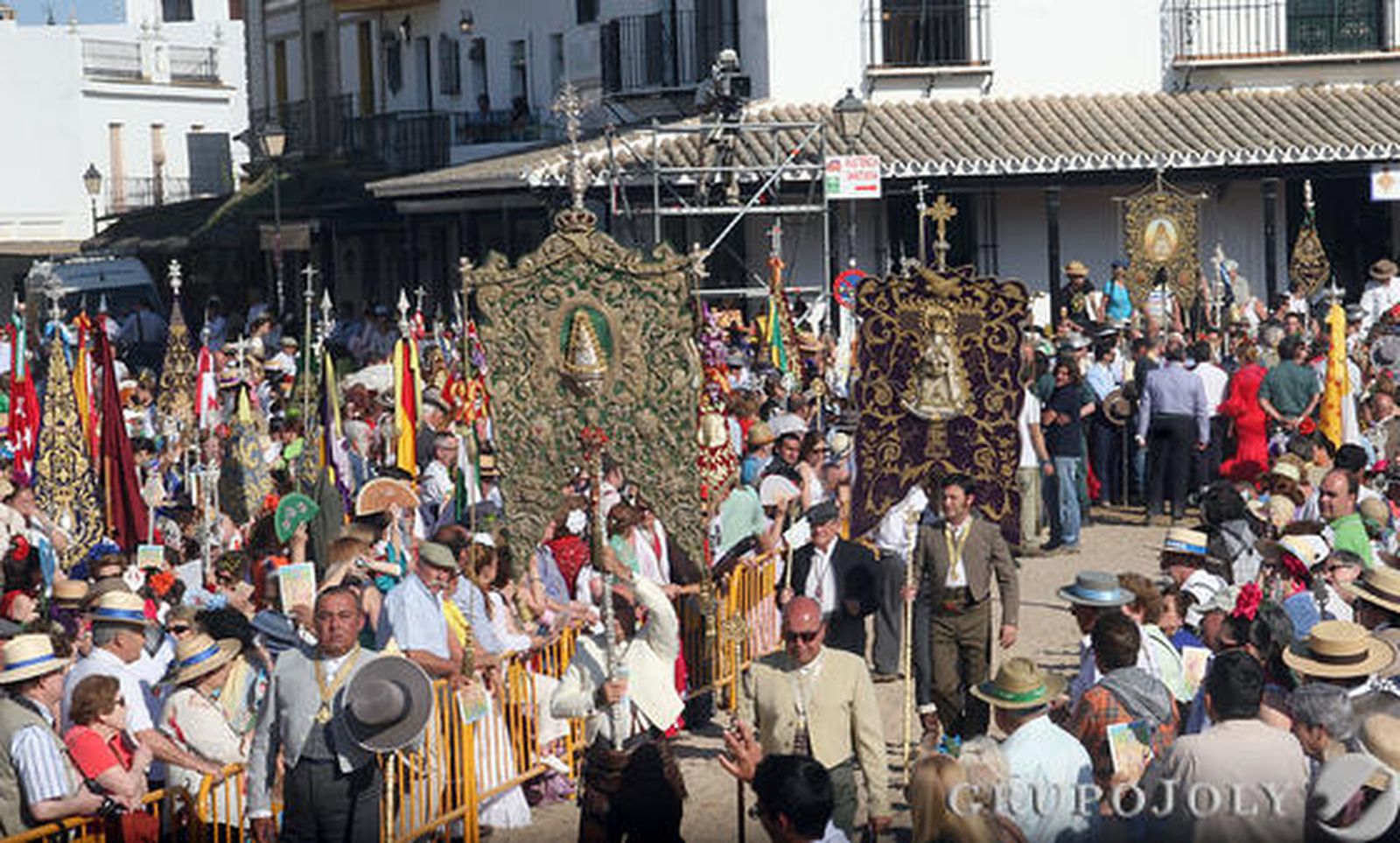 Las imágenes de la misa de romeros