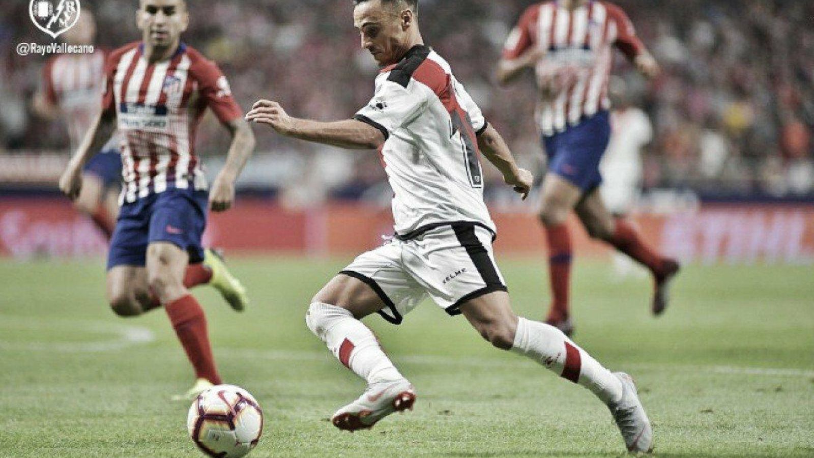 Álvaro García, en un partido de la pasada temporada con el Rayo en Primera División.