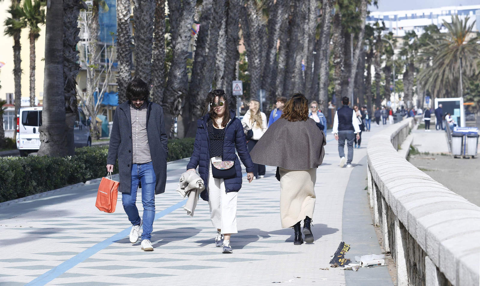 Fotos del temporal de viento levante en Málaga