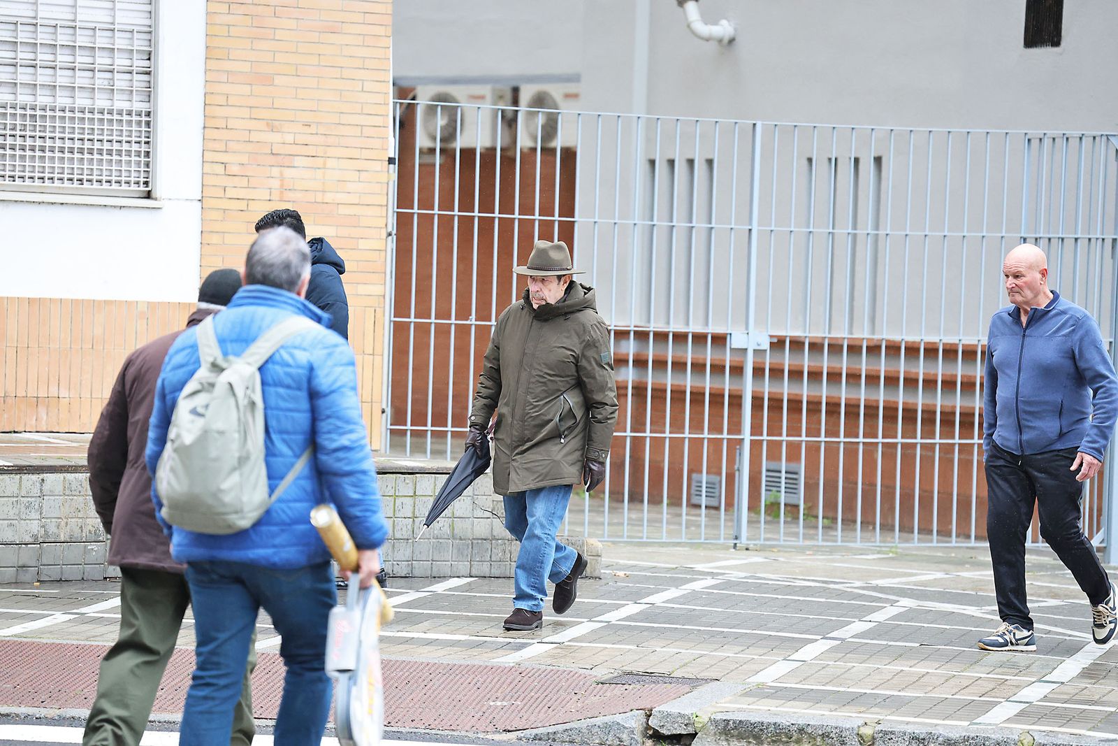 Lluvia y frío intenso en la mañana de miércoles
