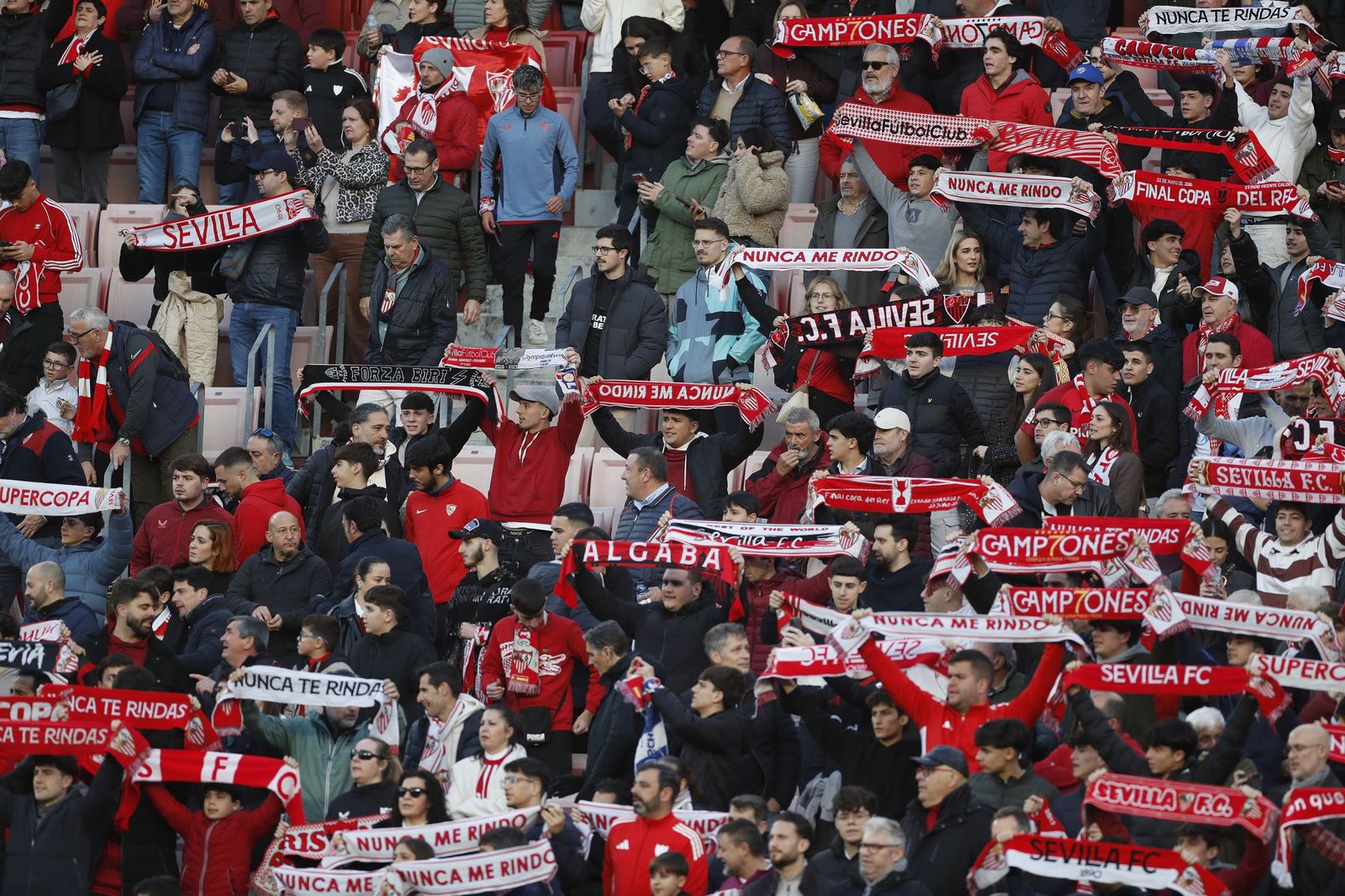 Búscate en las fotos del Sevilla FC - Alavés
