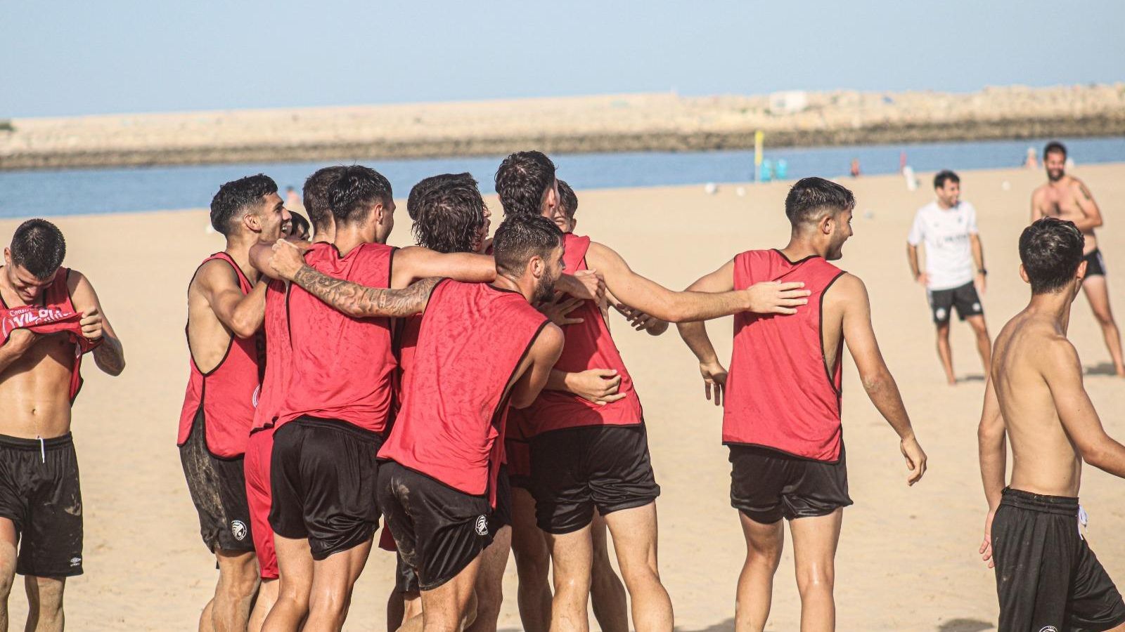 Los jugadores se divirtieron y los grupos ganadores lo celebraron.