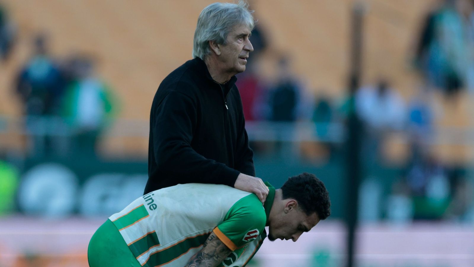 Manuel Pellegrini con Antony al final del partido.