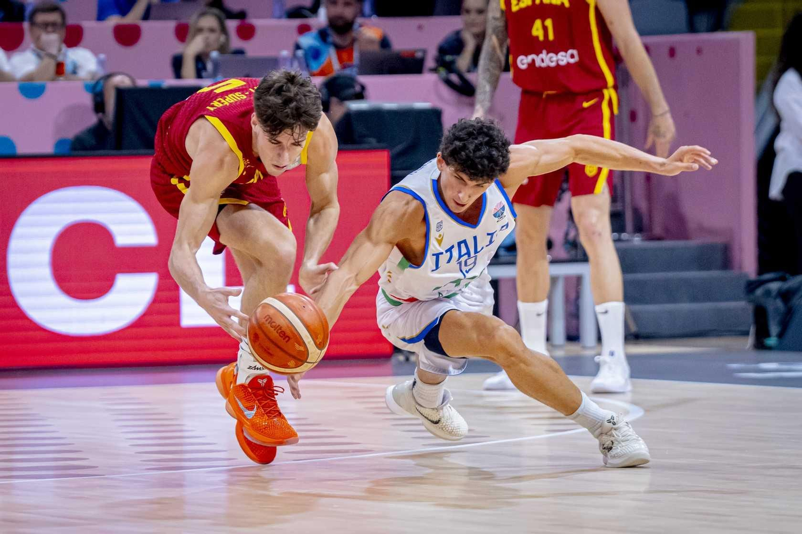 Eurobasket 2025: España y Mario Saint-Supéry se asoman al abismo