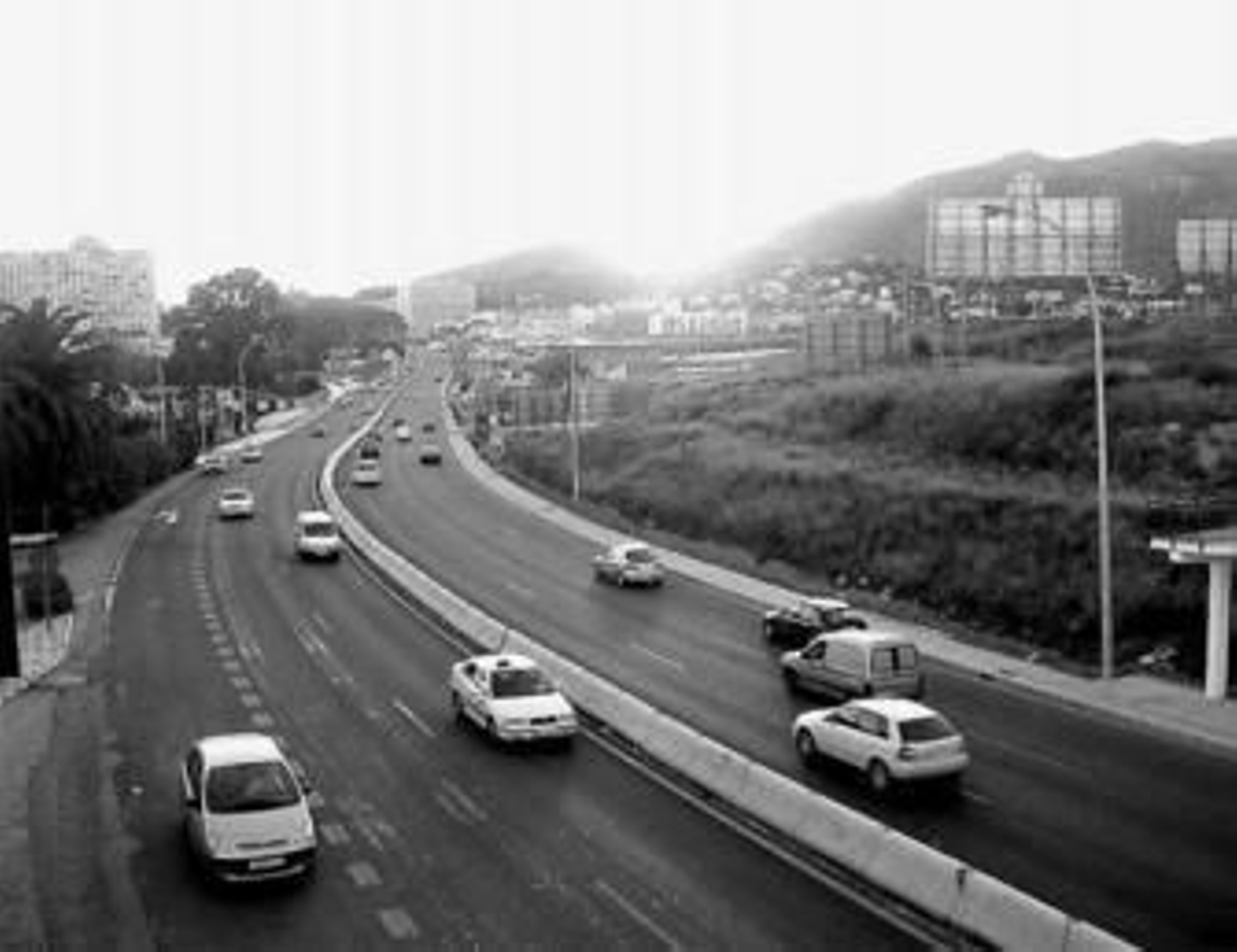 Vista de la Avenida Manuel Fraga Iribarne desde la entrada a Torremolinos por Los Álamos.