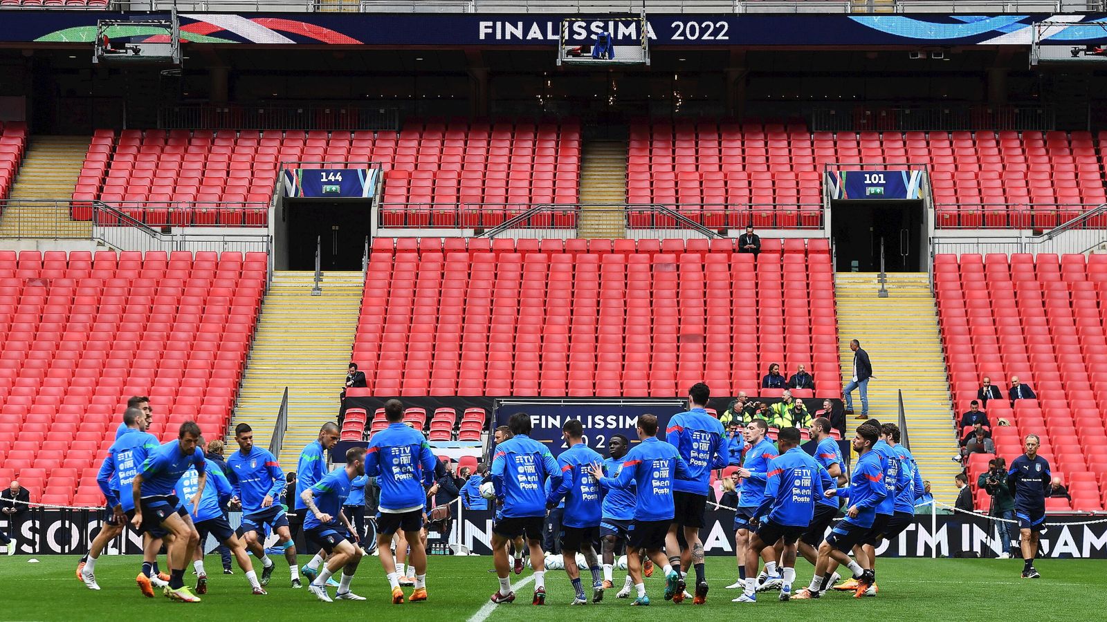 La selección italiana se ejercita en Wembley.