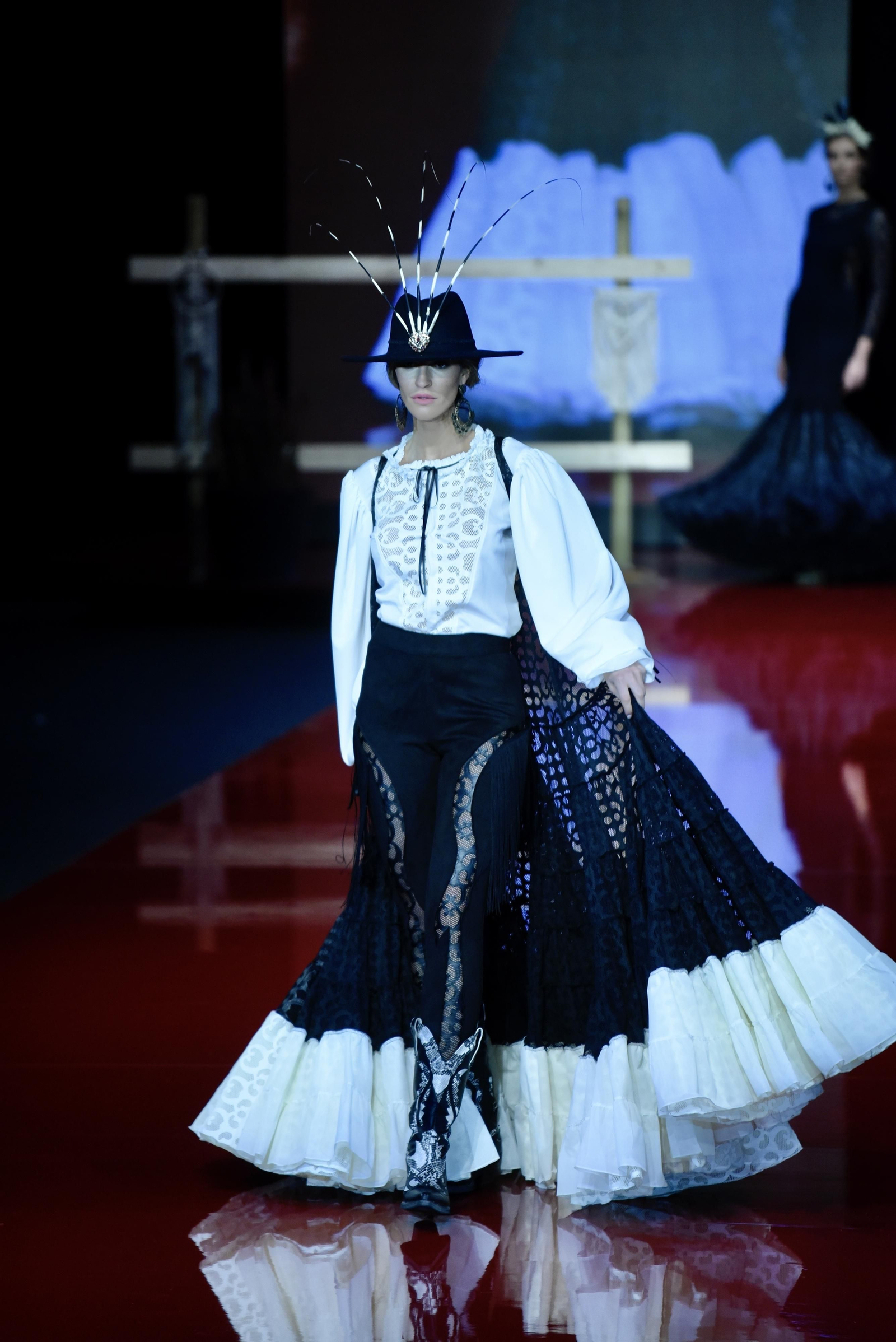 El desfile de Flor de Cerezo en SIMOF 2022, todas las fotos