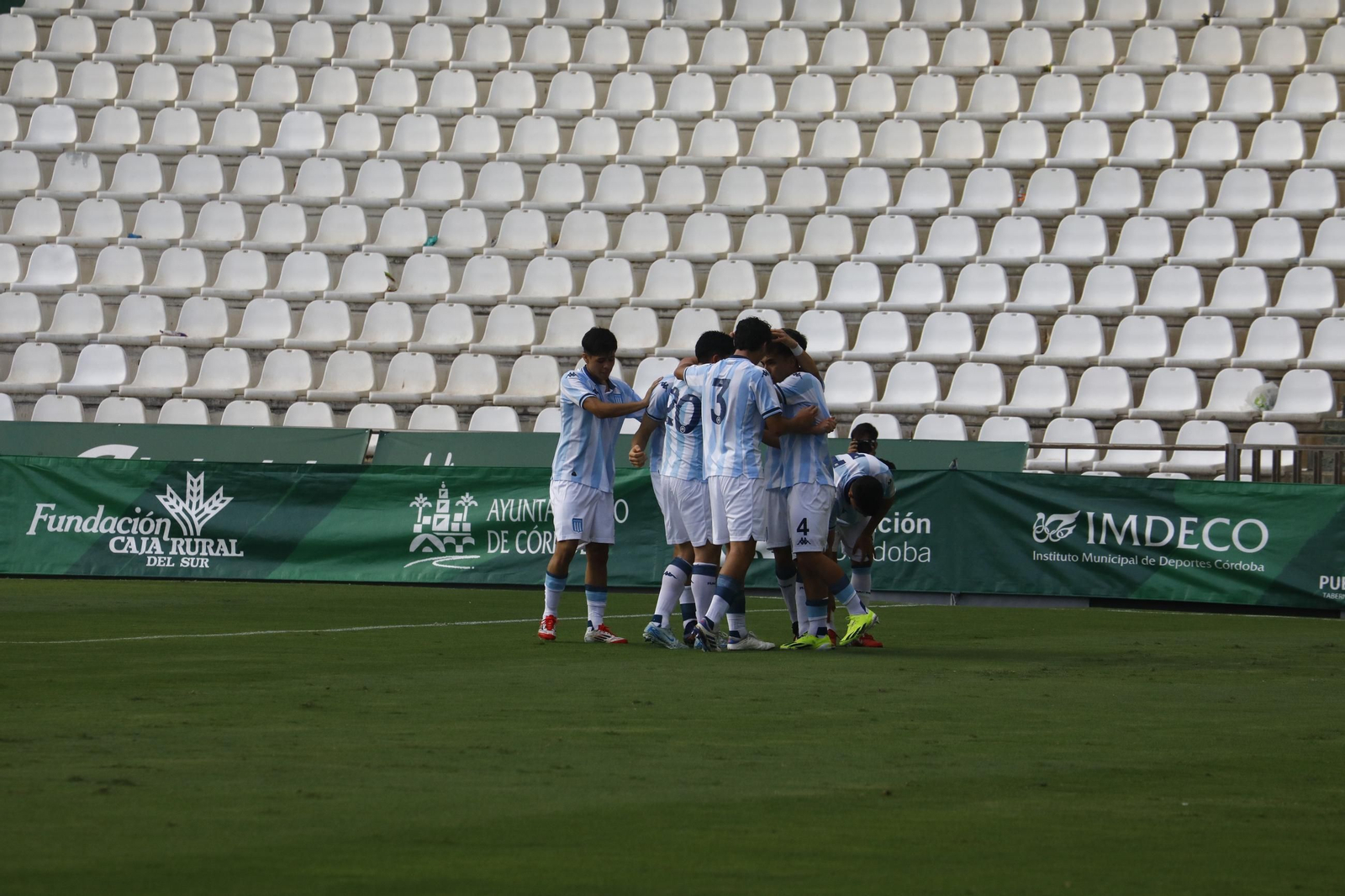 Las mejores fotos del Racing Club - Real Madrid del Mundial de Clubes juvenil en El Arcángel