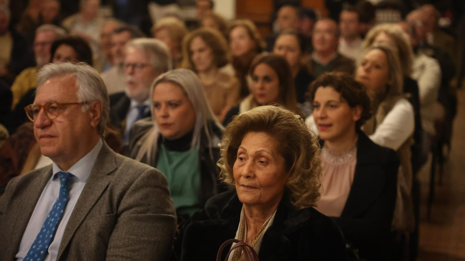 Así fue la presentación del libro de Fran Pereira 'De Chipén , sin ojana' biografía de El Gómez de Jerez