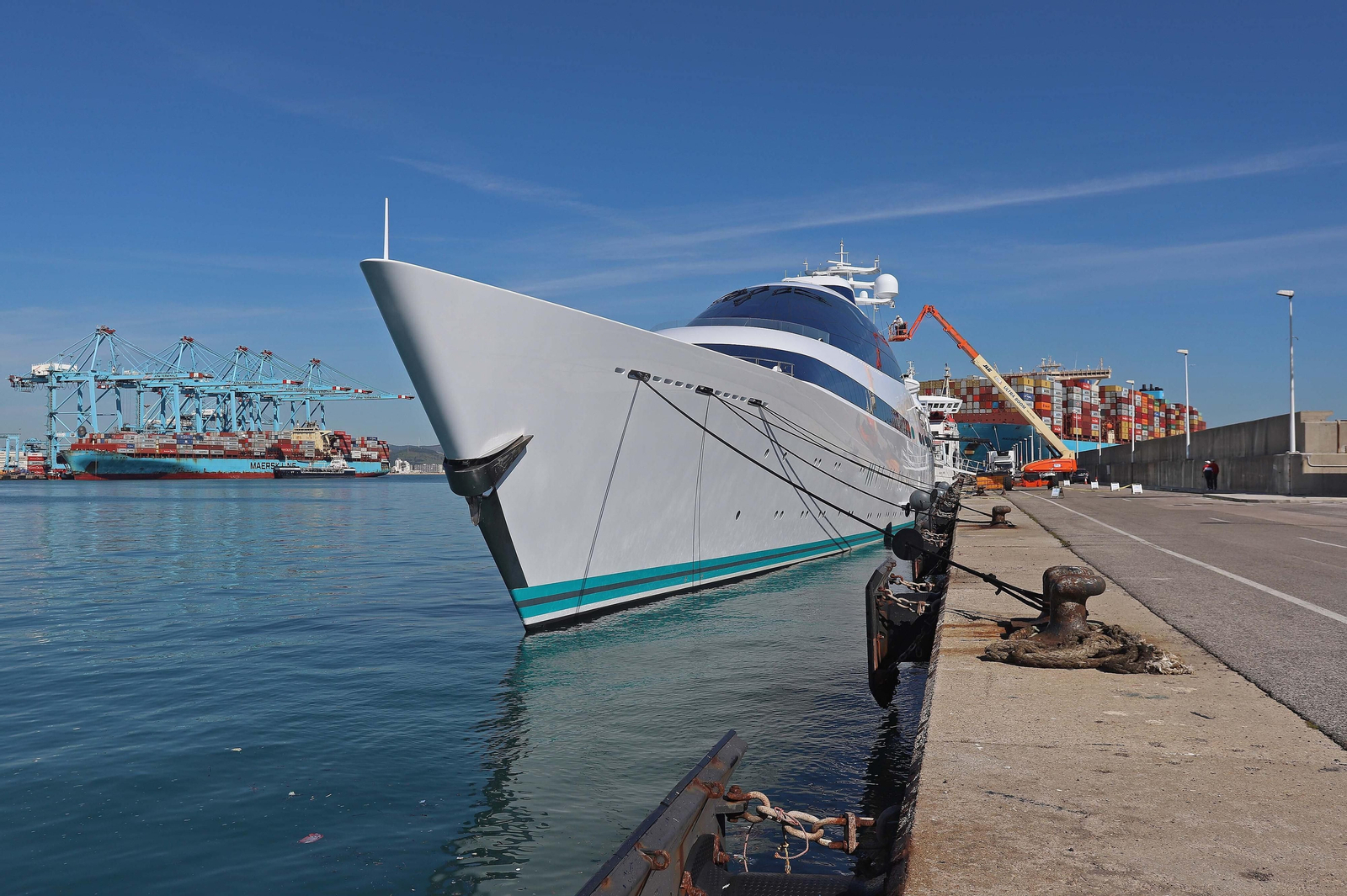 Escala del yate 'M/Y Yas' en el Puerto de Algeciras