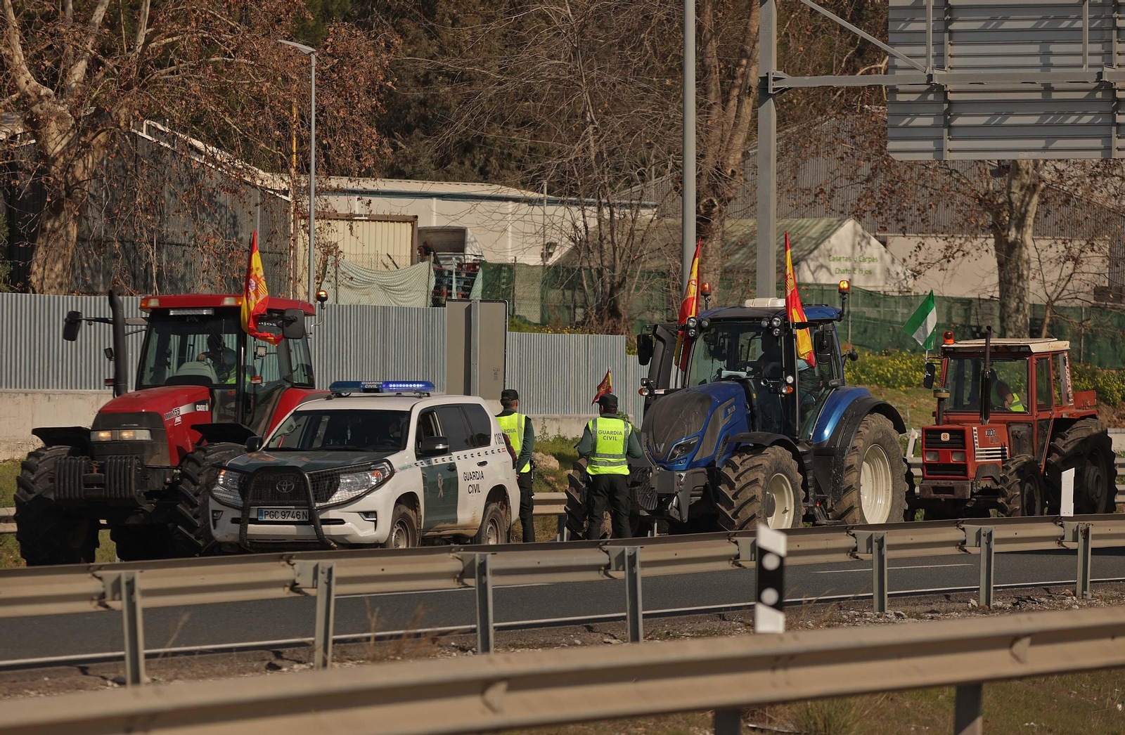 Fotos de la tractorada de agricultores del Valle del Guadiaro en el Campo de Gibraltar