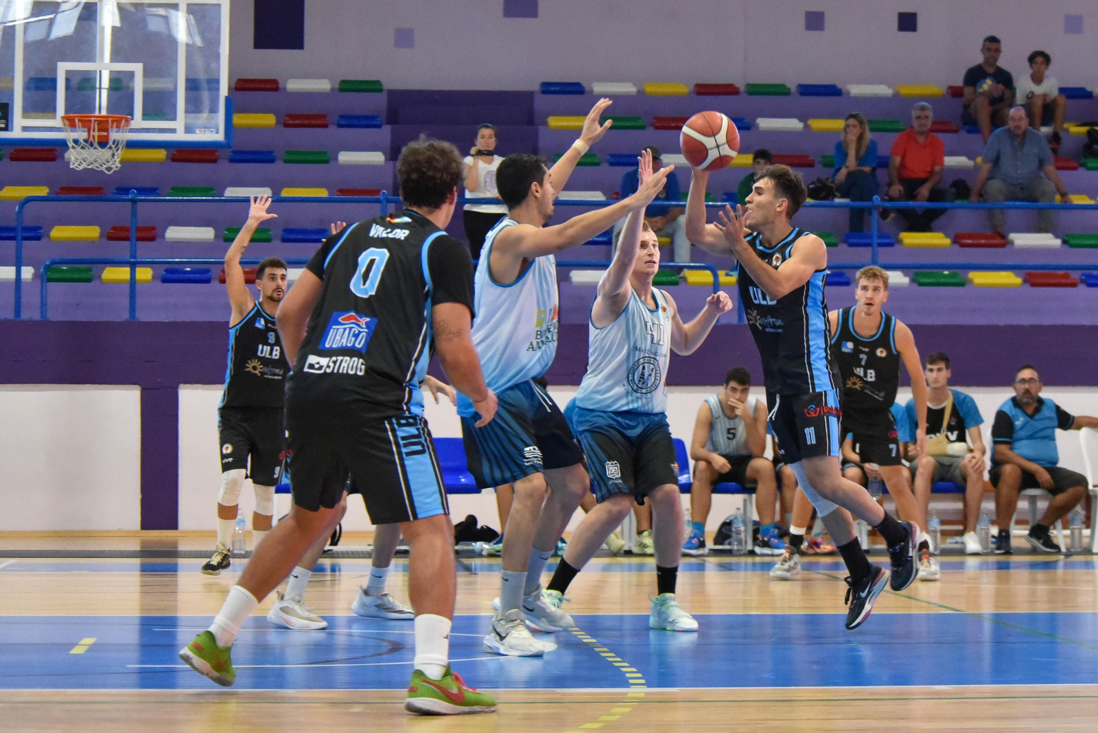 Las fotos de la semifinal de la Copa Diputación de baloncesto: ULB-Cimbis