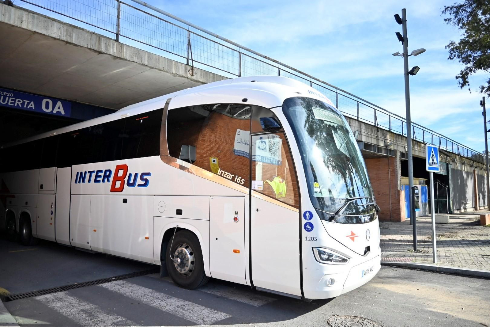 Imágenes de la salida del autobús del Recre hacia Jaén
