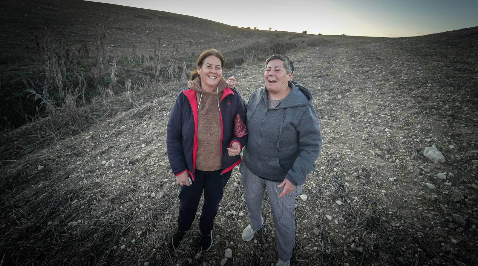 Imágenes de los vecinos de Mesas de Asta en los terrenos de Asta Regia