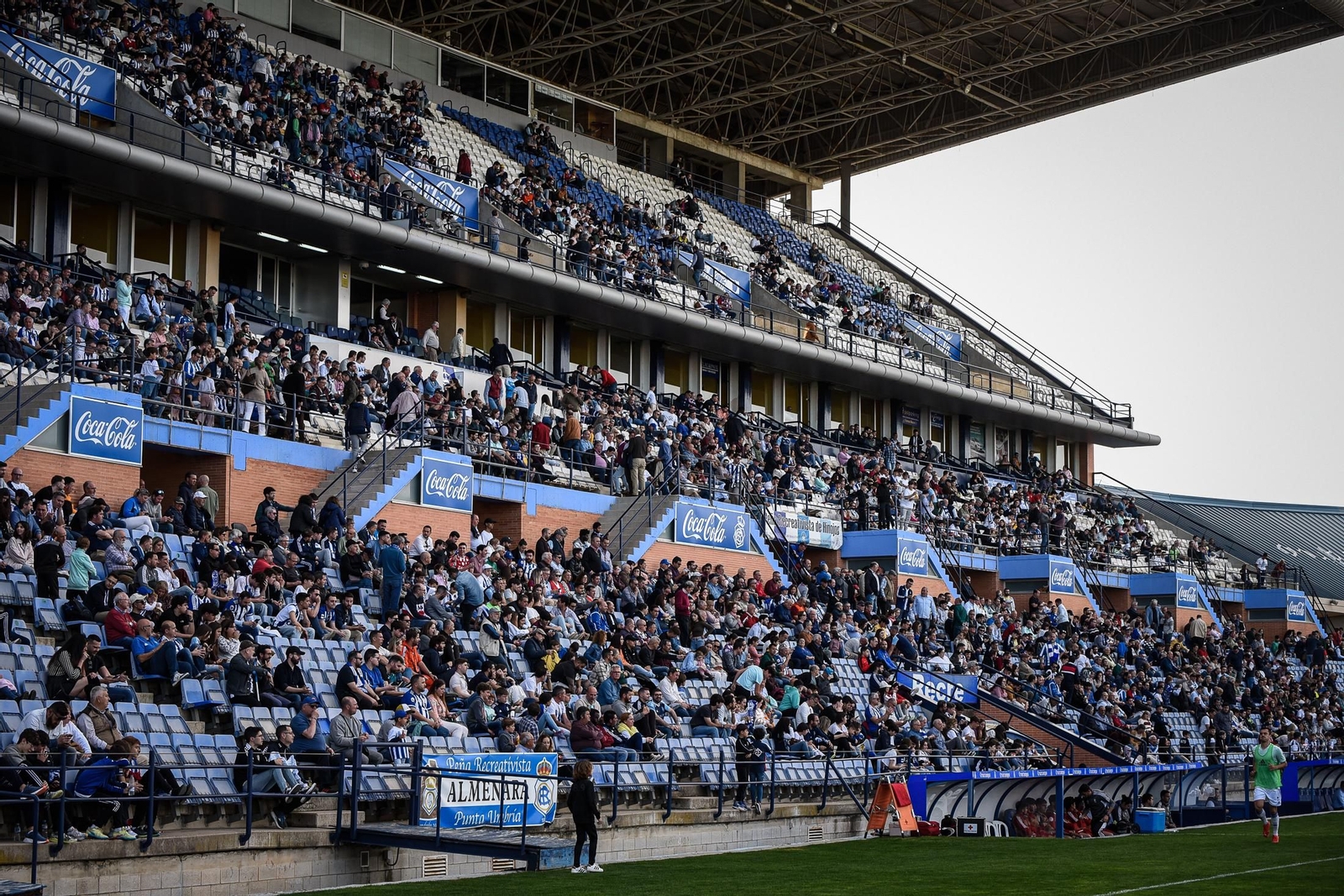 Imágenes de la afición en el Recreativo - Granada