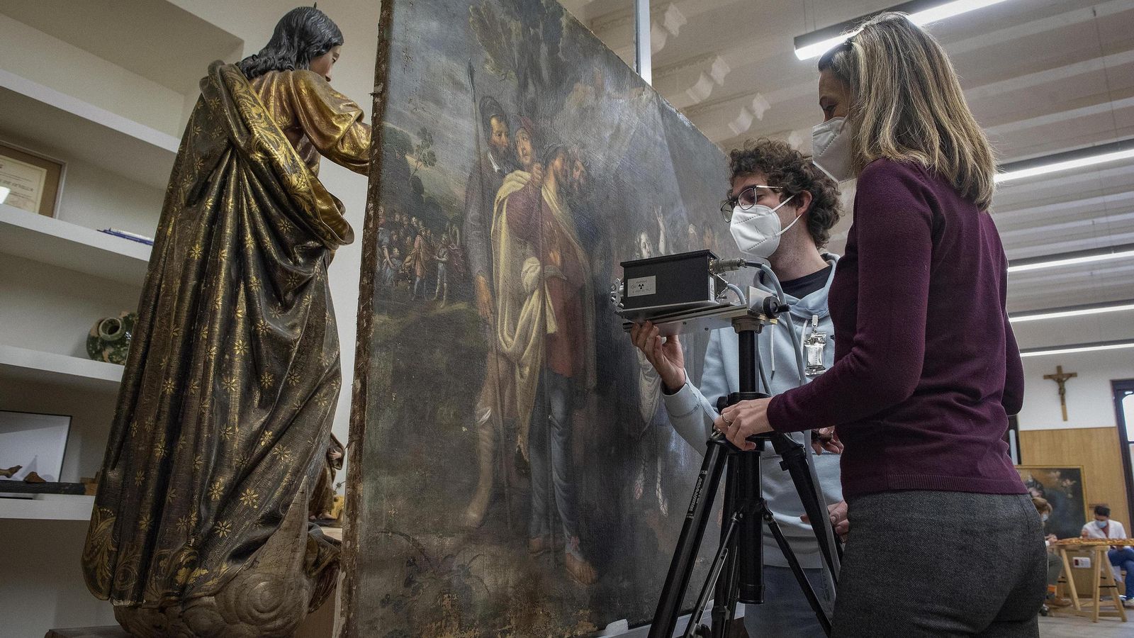 Análisis en un cuadro mediante técnicas no invasivas.