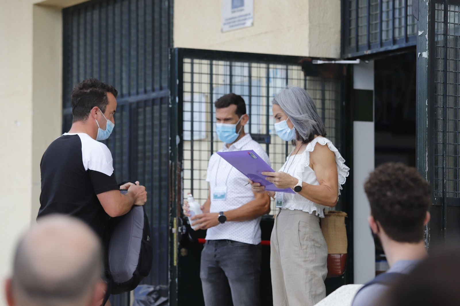 Imágenes del arranque de las oposiciones de secundaria en Huelva