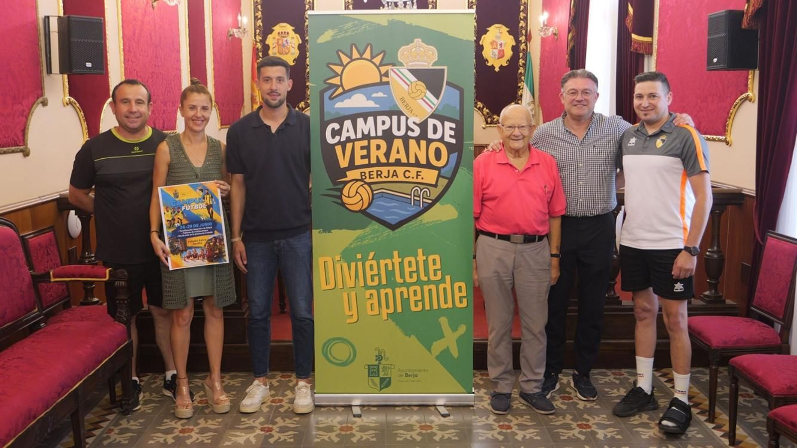 Presentación oficial del campus veraniego del Berja CF.