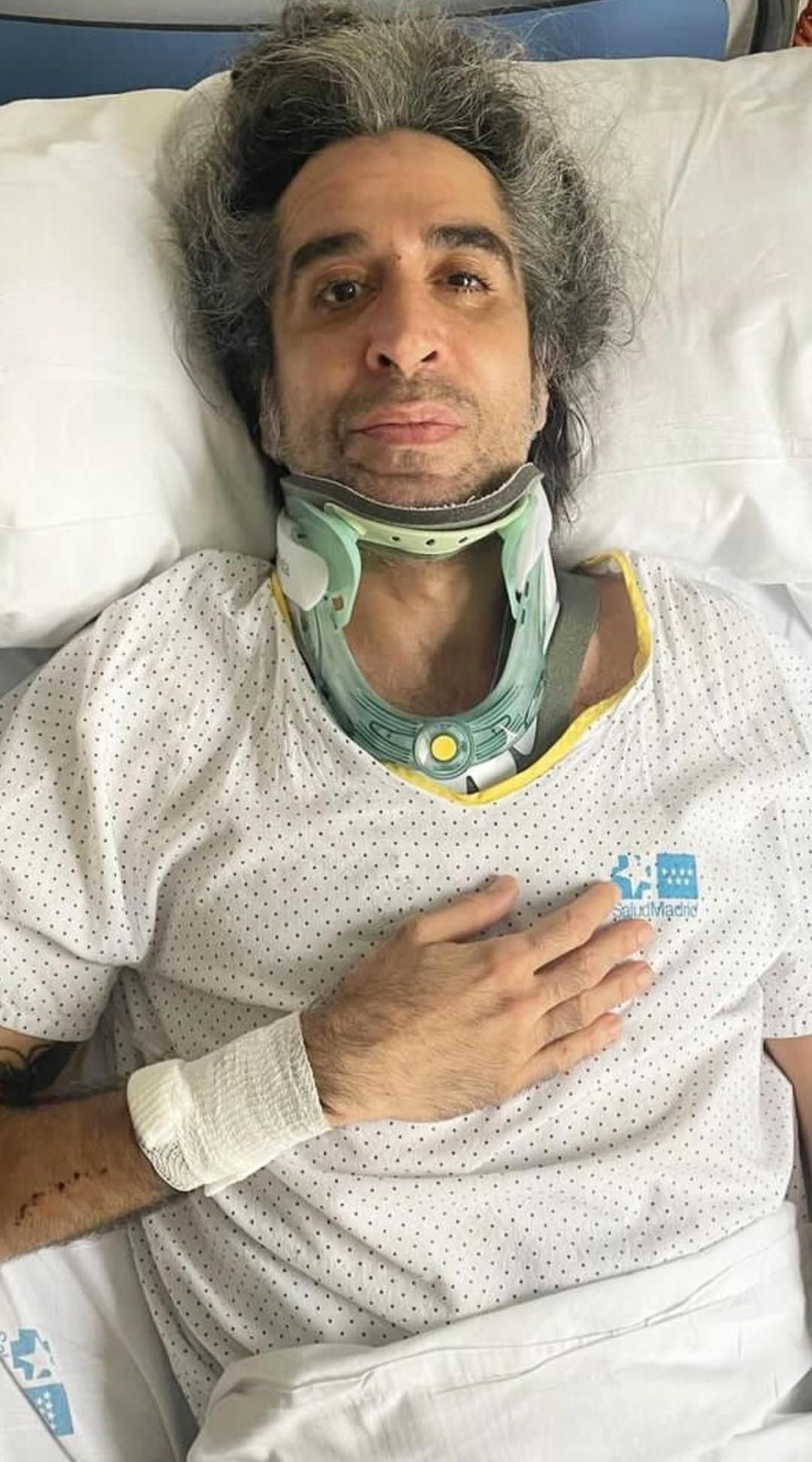 Mario Vaquerizo desde el hospital donde ha sido ingresado de nuevo para ser examinado de las consecuencias de su caída