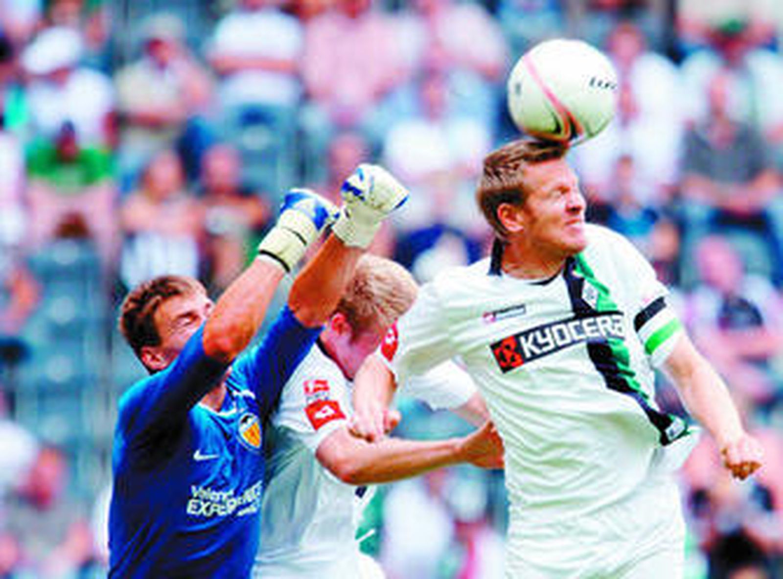 Guaita (i), en un partido de la última edición de la Copa de la Uefa.