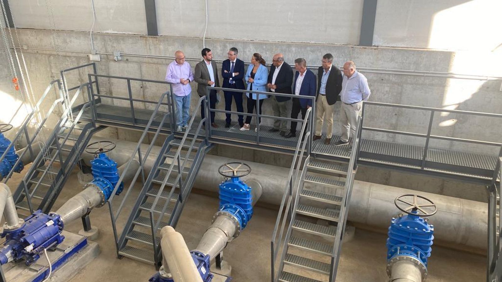 Autoridades y regantes en la inauguración de la conexión del EDAR del Rincón con el Plan Guaro.