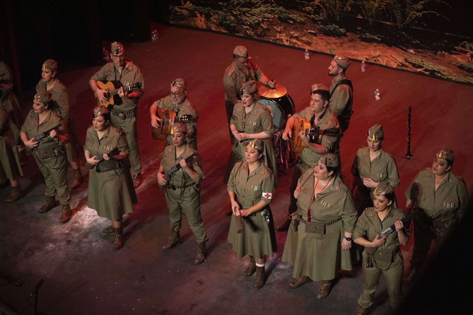 Imágenes de la actuación de la comparsa de Punta Umbría 'Las intrépidas' en el Carnaval Colombino