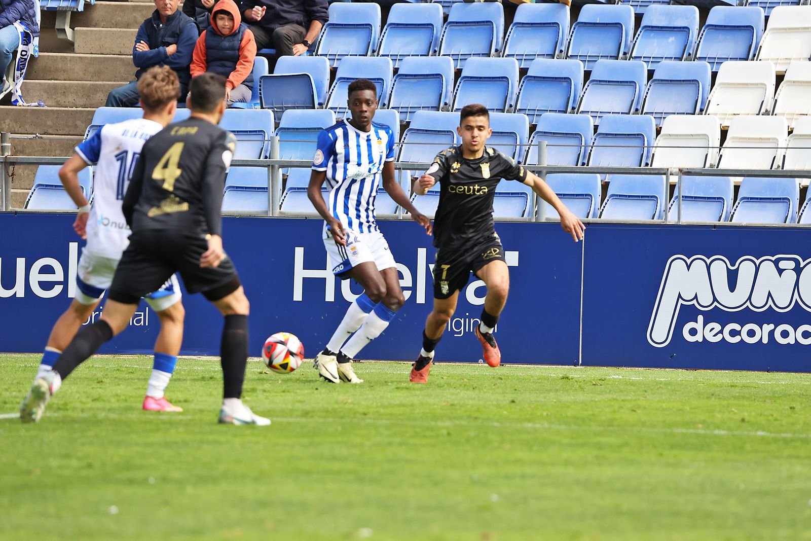 Imágenes del encuentro entre el Recreativo de Huelva y la AD Ceuta FC