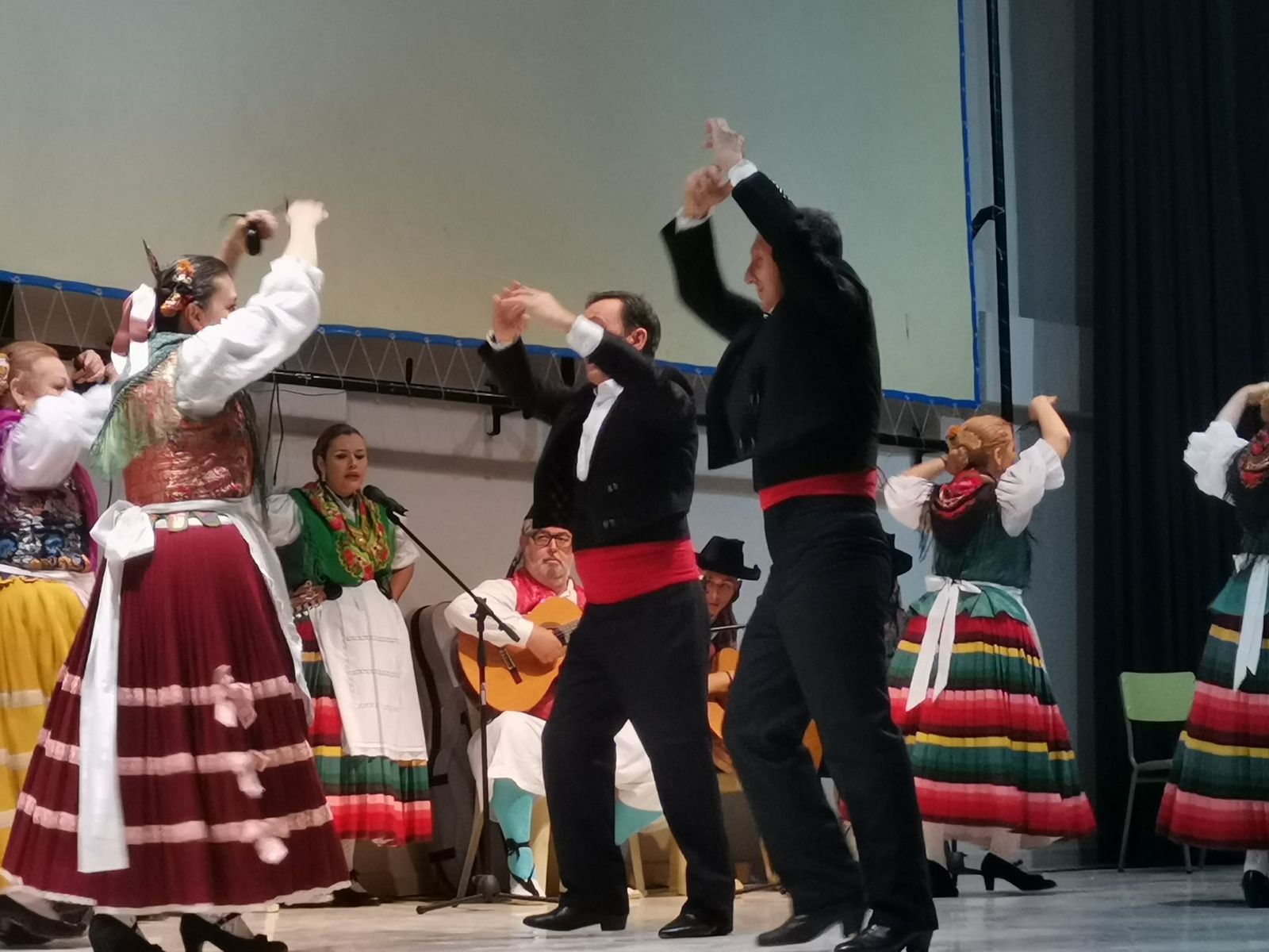 Fandanguillos, soleares y parrales animan a los reos de ‘El Acebuche’