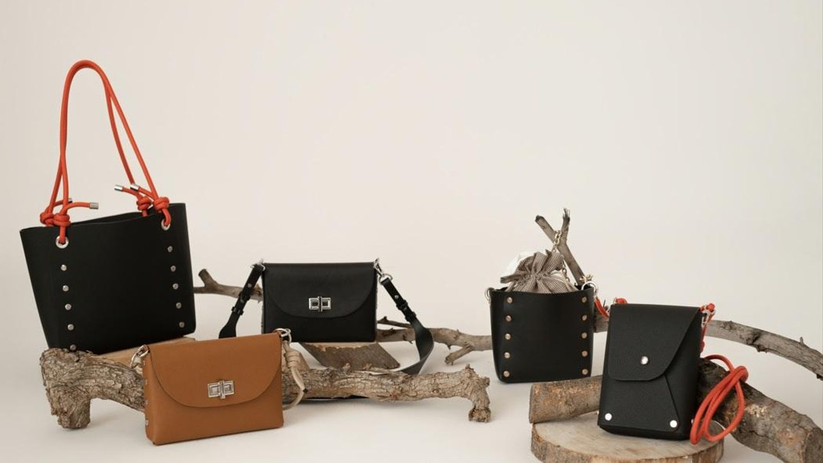 La colección 'Impulso', los bolsos hechos con piel de manzana de la firma sevillana Lefance.