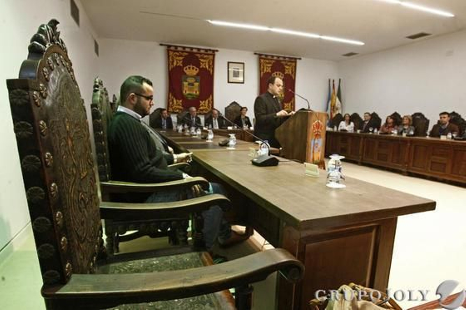 El Ayuntamiento de La Línea nombra Hijo Predilecto al arcipreste de la ciudad, que solicita unión "para sacar el pueblo adelante".

Foto: Paco Guerrero