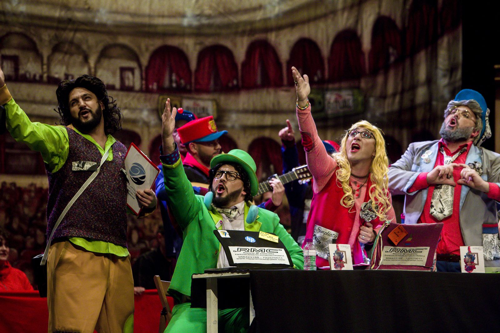 Chirigota Los periodistas se la dan de artistas