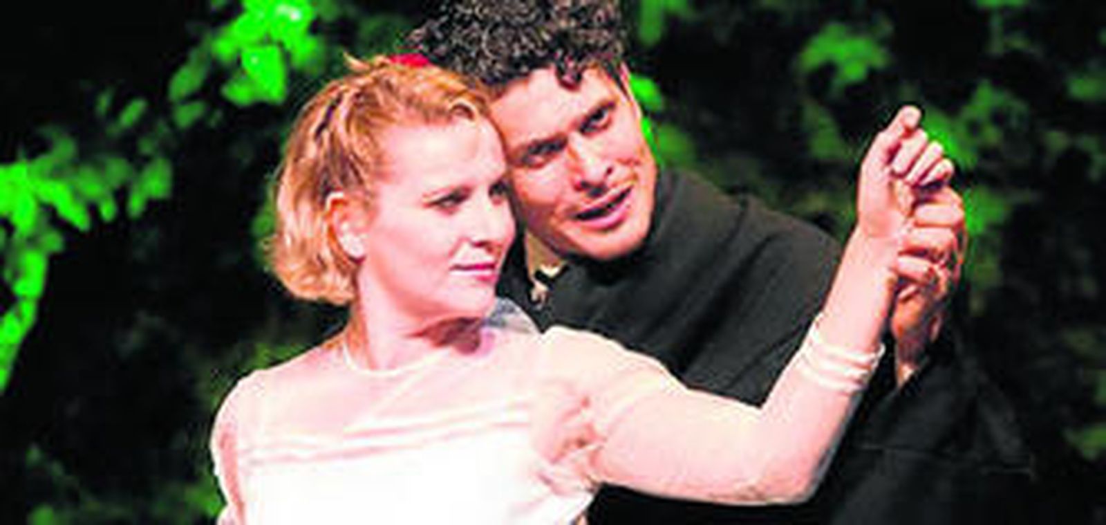 Rebeca Torres y Juan Luis Corrientes dan vida a Bécquer y a su musa en esta obra de teatro.