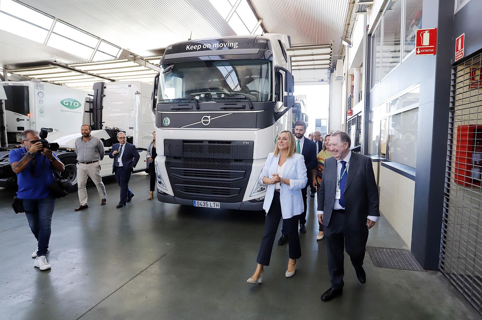 Imágenes de la visita de la consejera Marifrán Carazo a la empresa GTO en Niebla