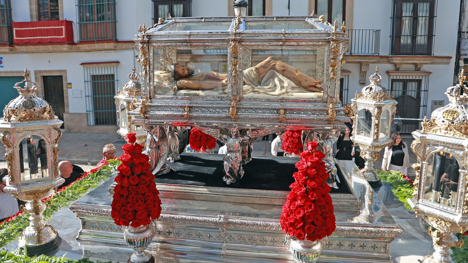 Imágenes de la Hermandad de la Piedad en el Sábado Santo de Jerez 2025