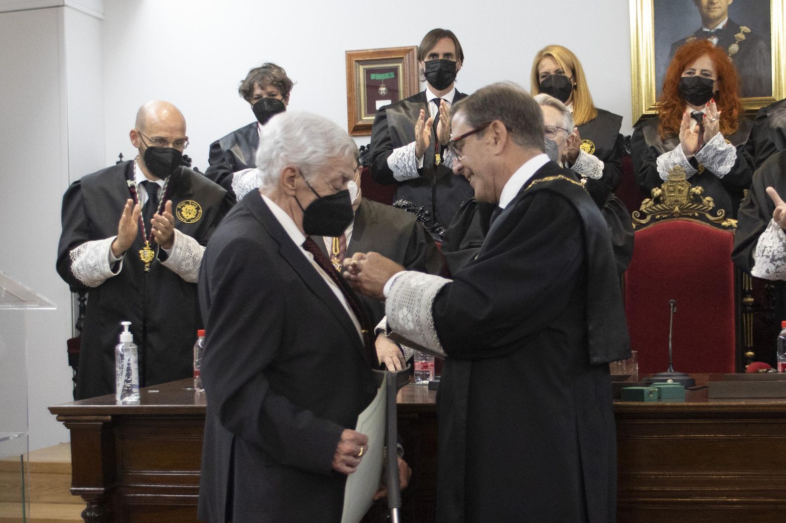 Fotos: Un homenaje del Colegio de Abogados por estar al servicio de la Abogacía de Granada